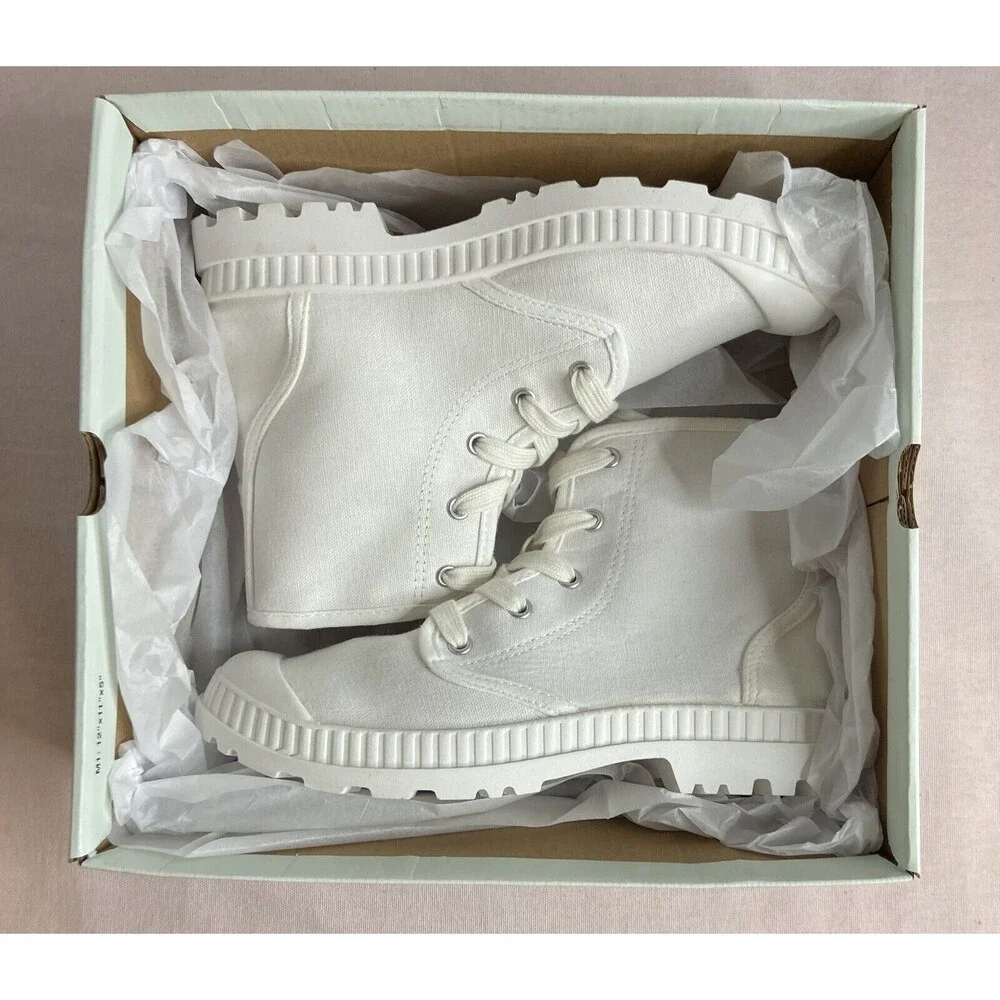 NWT Women's SO Dragonfruit Ankle Boots White Size 9.5 Med